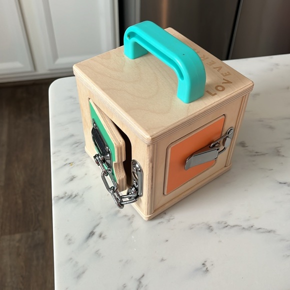 Lovevery Lockbox - Picture 2 of 3